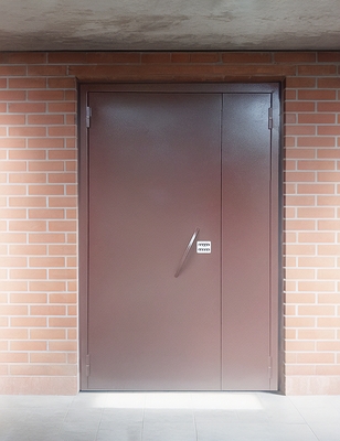 Дверь с кодовым замком