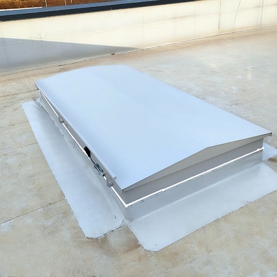 Люк с крышкой