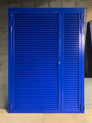 Полуторные ставни синего цвета Полуторные ставни синего цвета